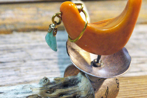 Adjustable base metal ring with orange tagua nut