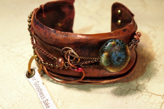 For goodness sake_crushed_copper_cuff_recycled_chains_beads Jomama 1