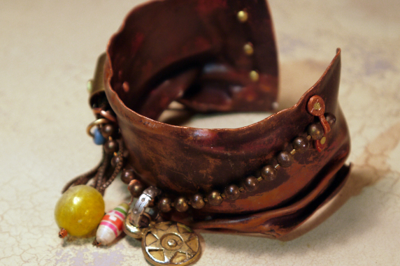 salvaged_crushed_copper_cuff_recycled_chains_beads_vintage_parts_brass Jomama