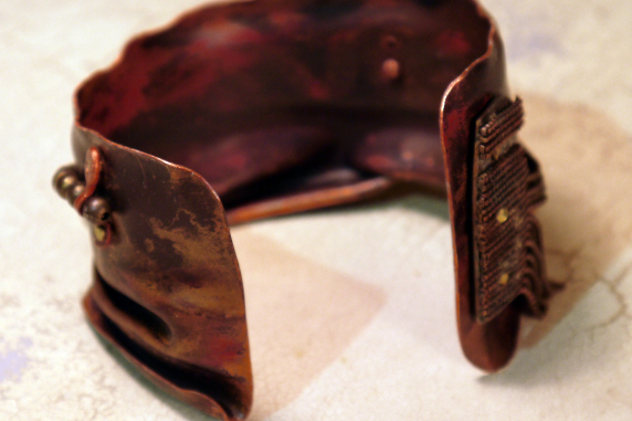 salvaged_crushed_copper_cuff_recycled_chains_beads_vintage_parts_brass Jomama