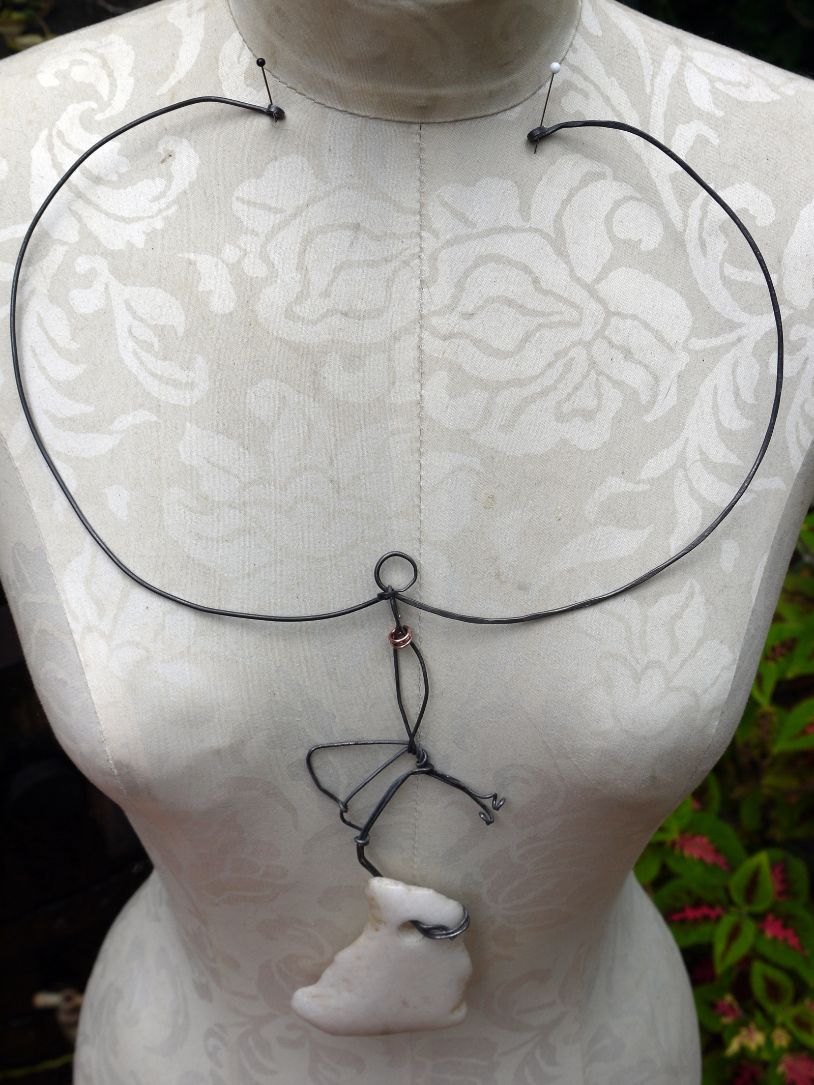 White quartz twisted steel wire necklace Jomama