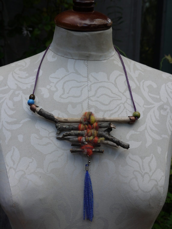 camping_branches_fiber_beads_necklace.jpg